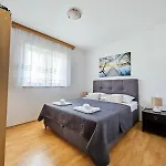 Karalic Ll * Crikvenica