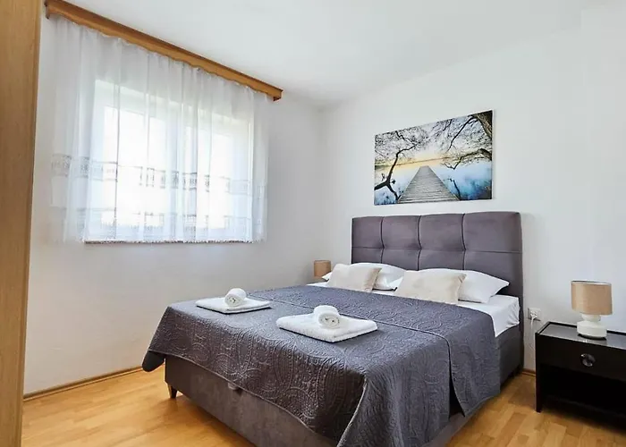 Karalic Ll * Crikvenica