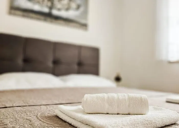 Karalic Ll Appartement *